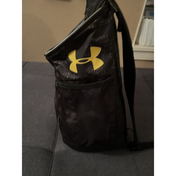 Under Armour Unisex-Adult Stephen Curry 30 Undeniable Backpack, Black and Yellow - Picture 6 of 9